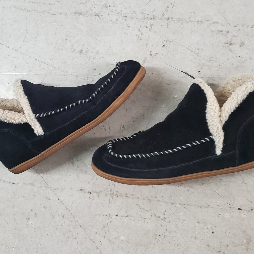 Blondo Waterproof Black Suede with Plush TrimTravel Ankle Booties.